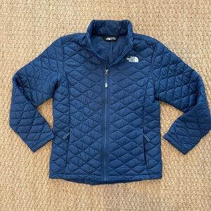 Patagonia Girl’s Thermoball Quilted Puffer Jacket. Full zip. Size Large (14/16)